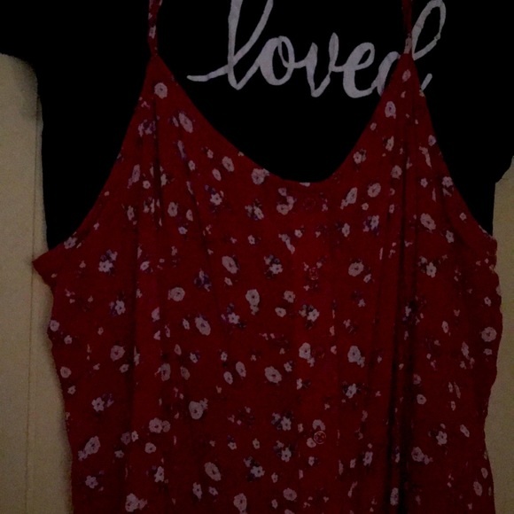 A red flower themed dress - Picture 1 of 4